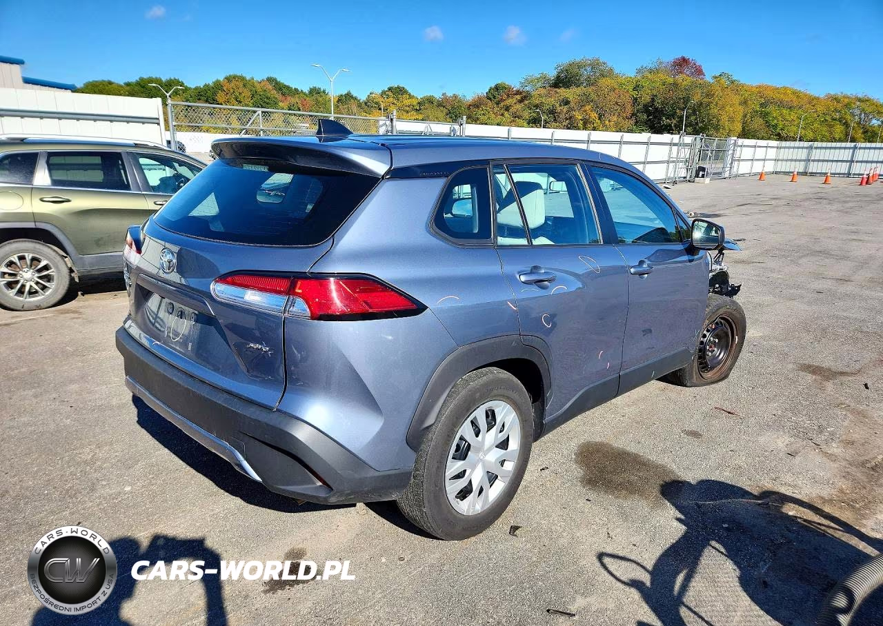 2023 Toyota Corolla Cross L VIN:7MUAAABG5PV057177 - 3
