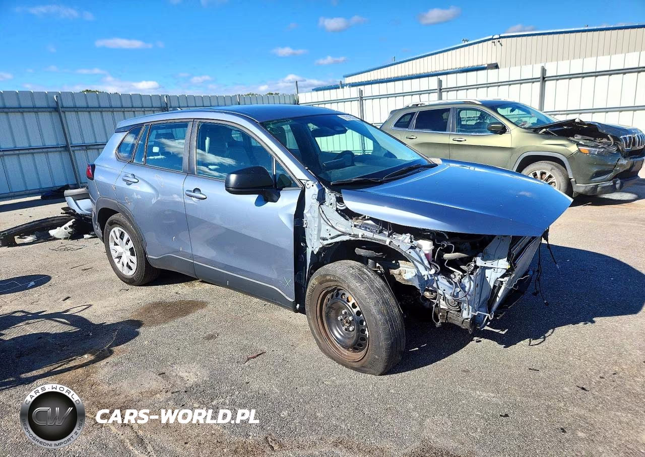 2023 Toyota Corolla Cross L VIN:7MUAAABG5PV057177 - 4