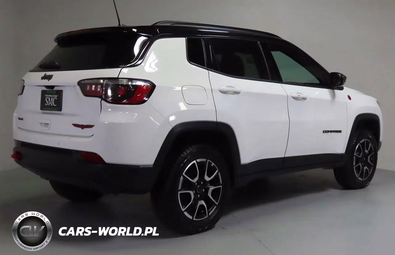 2026 Jeep Compass Trailhawk VIN:3C4NJDDN3TT181750 - 3