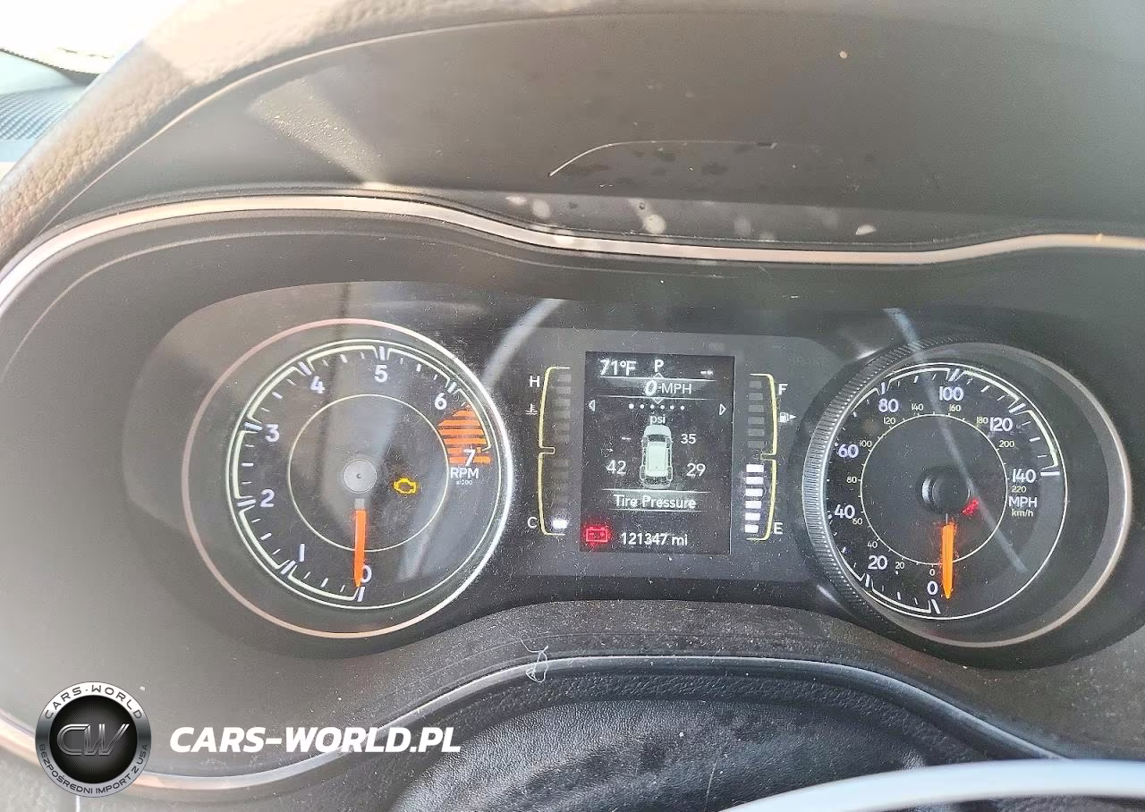 2020 Jeep Cherokee Latitude VIN:1C4PJLCB7LD601252 - 9