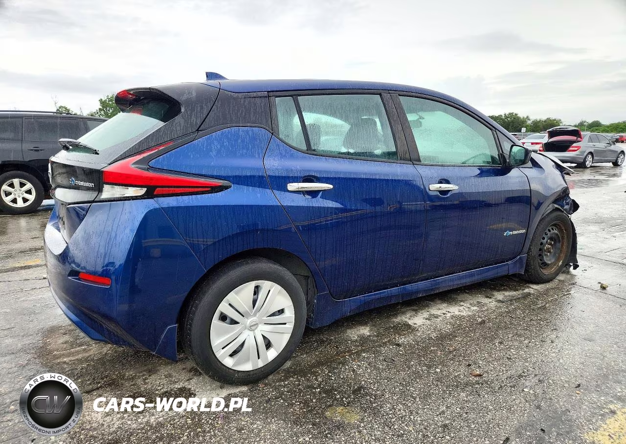 2018 Nissan Leaf S VIN:1N4AZ1CP5JC300499 - 3