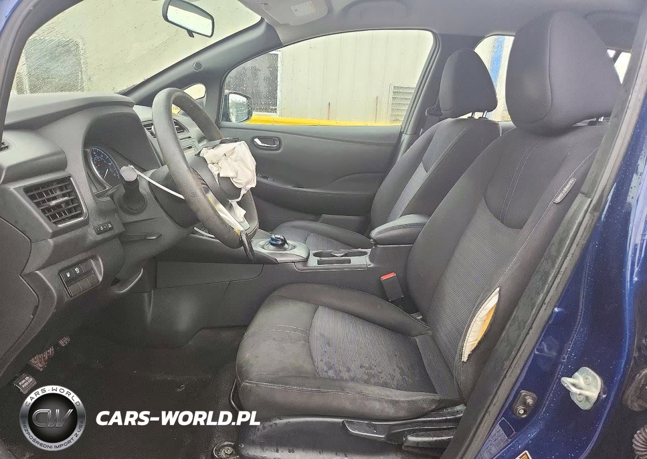 2018 Nissan Leaf S VIN:1N4AZ1CP5JC300499 - 7