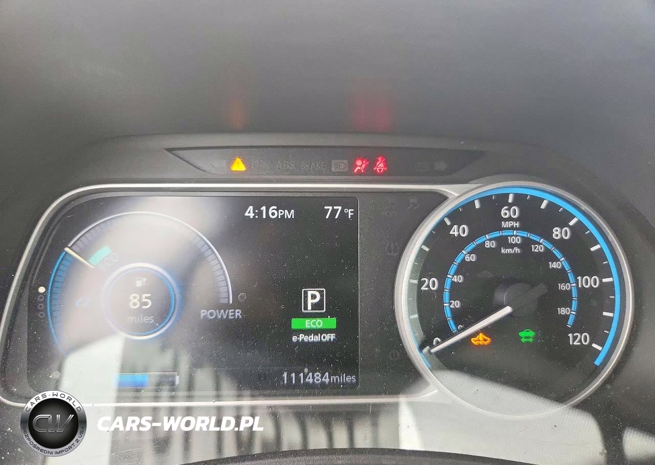2018 Nissan Leaf S VIN:1N4AZ1CP5JC300499 - 9