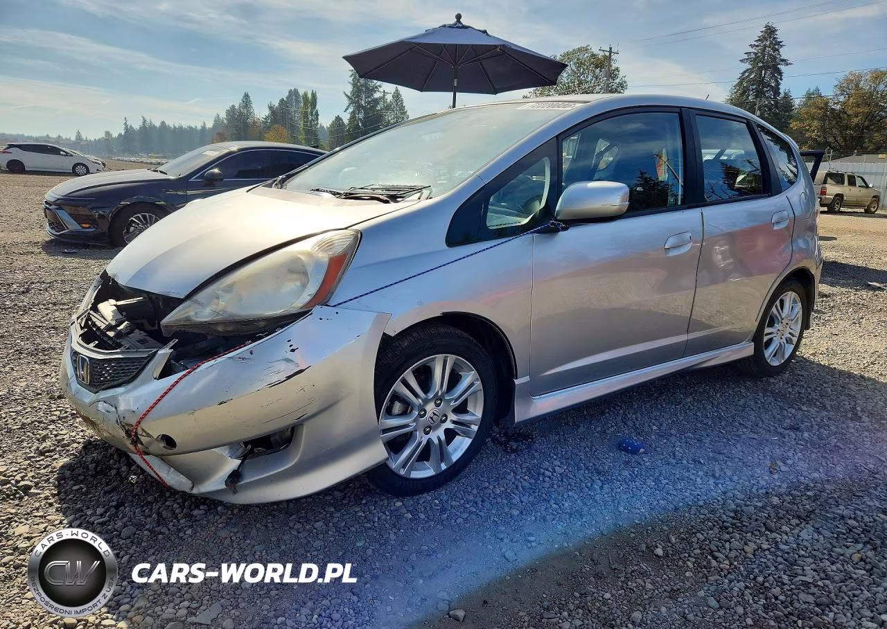 2011 Honda Fit Sport VIN:JHMGE8H53BC011587 - 1