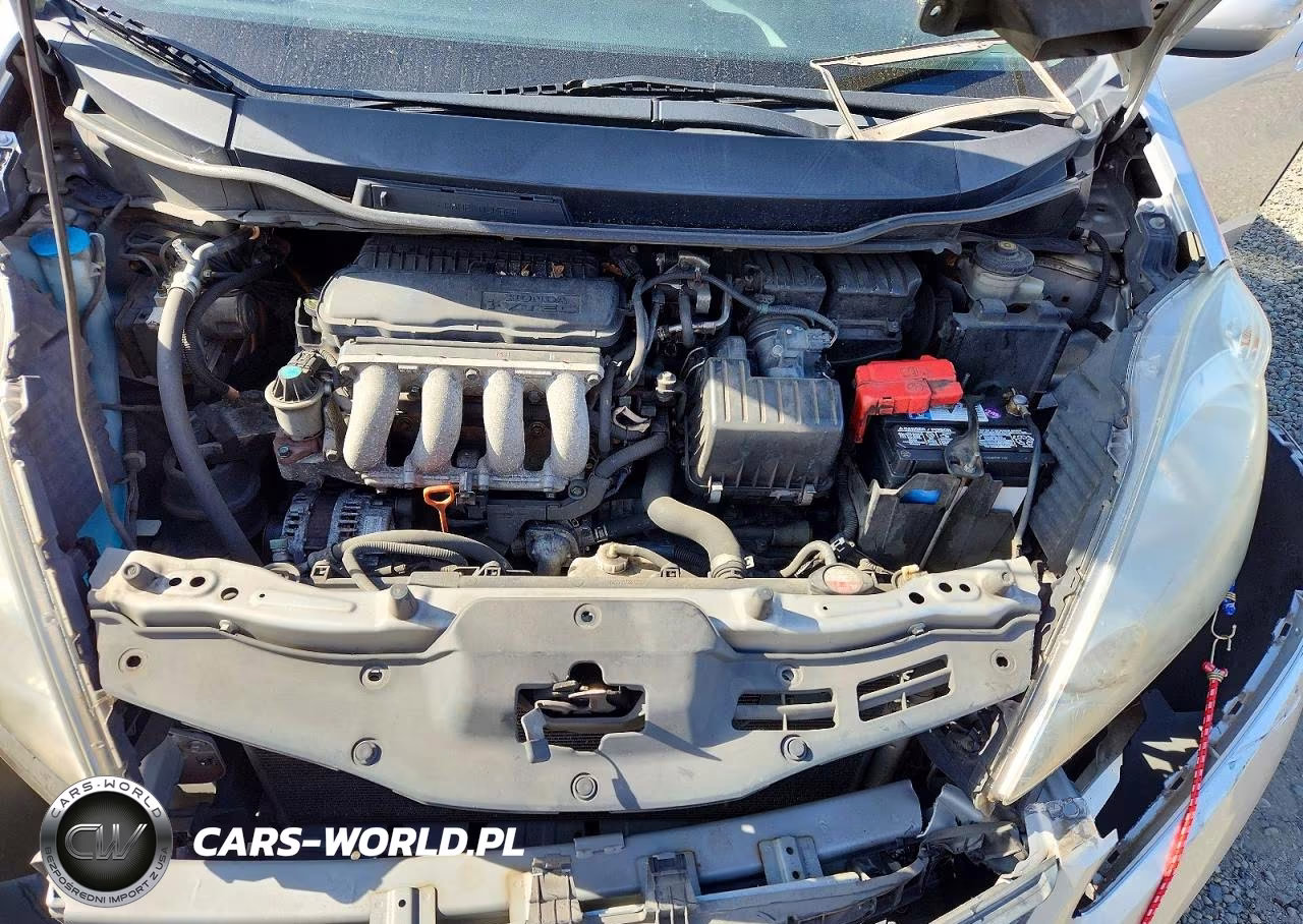 2011 Honda Fit Sport VIN:JHMGE8H53BC011587 - 12