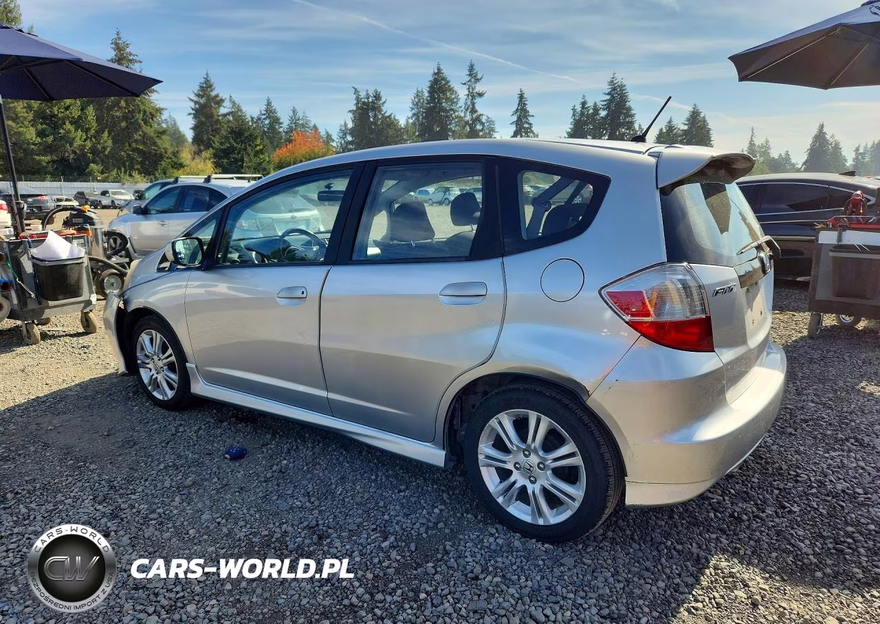 2011 Honda Fit Sport VIN:JHMGE8H53BC011587 - 2