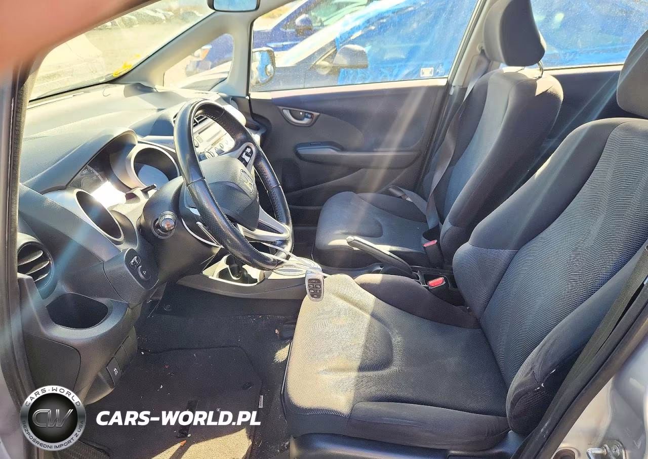 2011 Honda Fit Sport VIN:JHMGE8H53BC011587 - 7