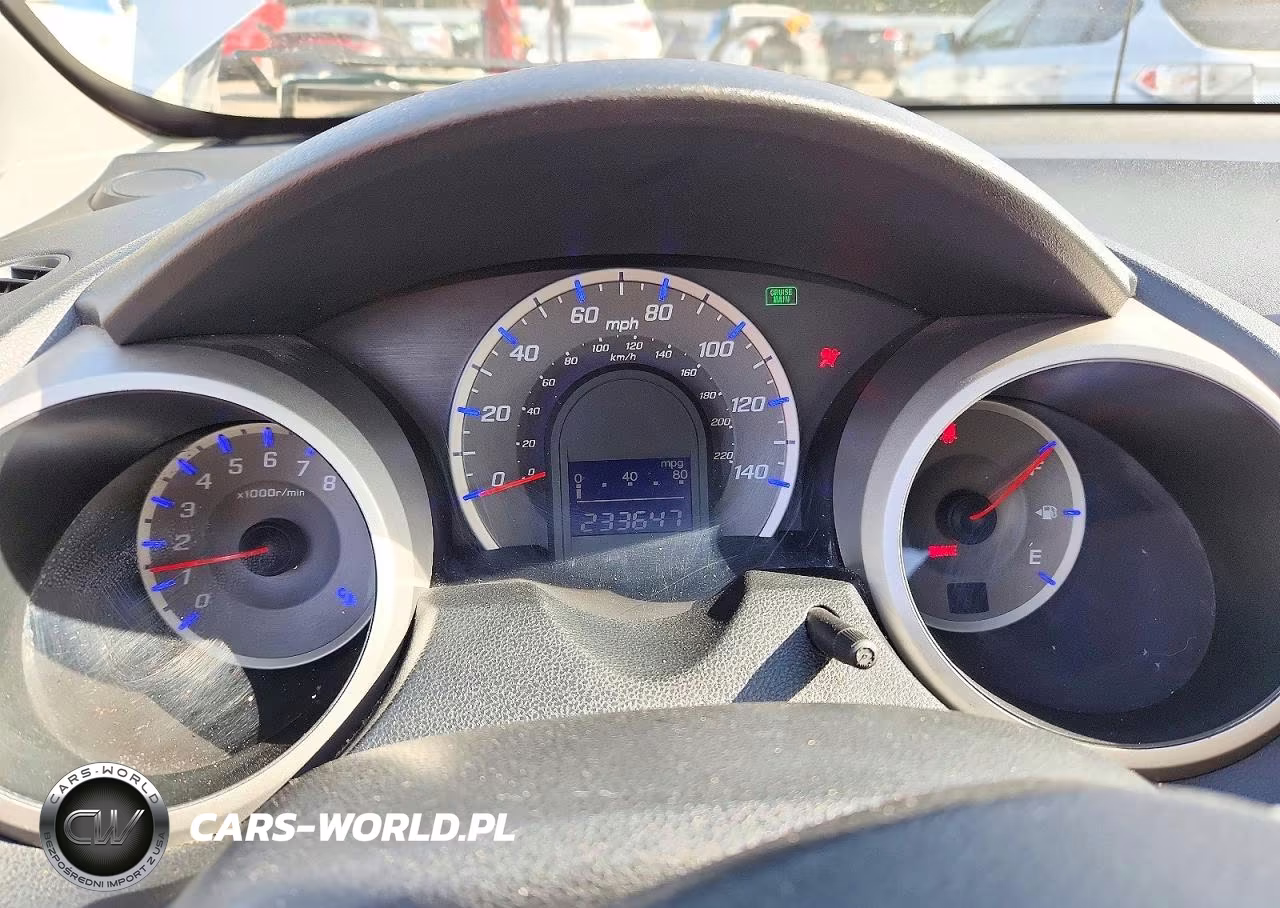 2011 Honda Fit Sport VIN:JHMGE8H53BC011587 - 9