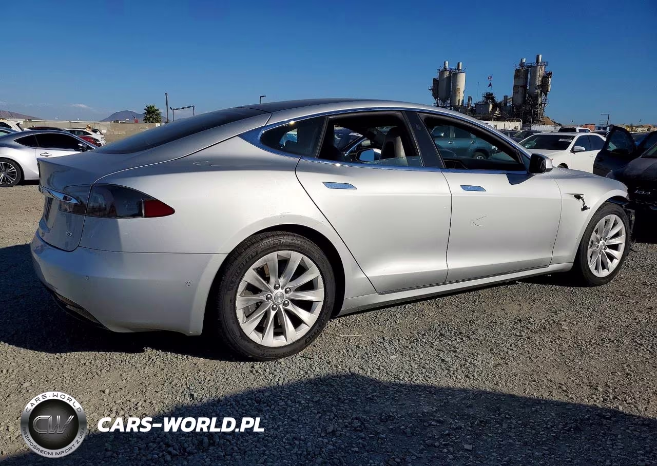 2016 Tesla Model S VIN:5YJSA1E19GF174383 - 3