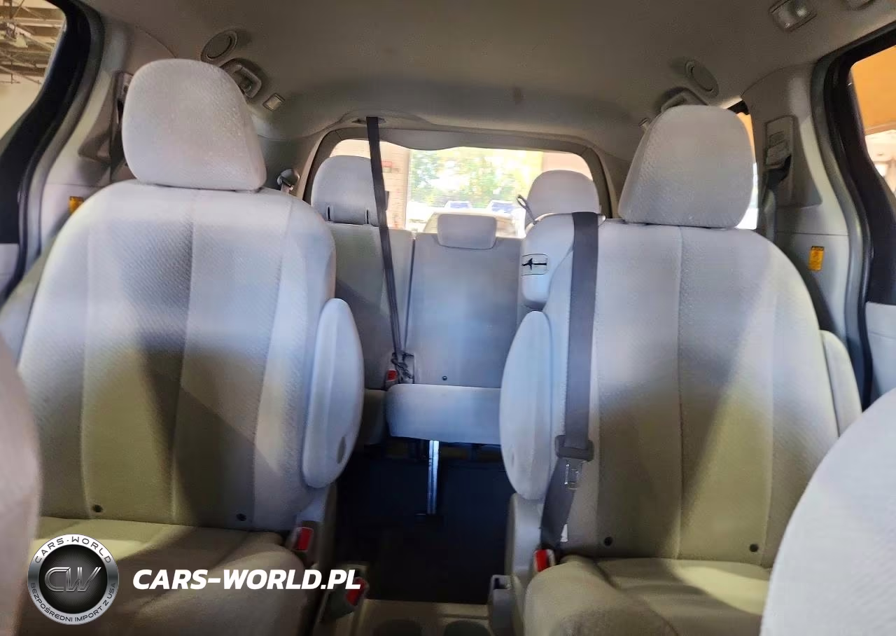 2011 Toyota Sienna Le VIN:5TDKK3DC4BS049257 - 10