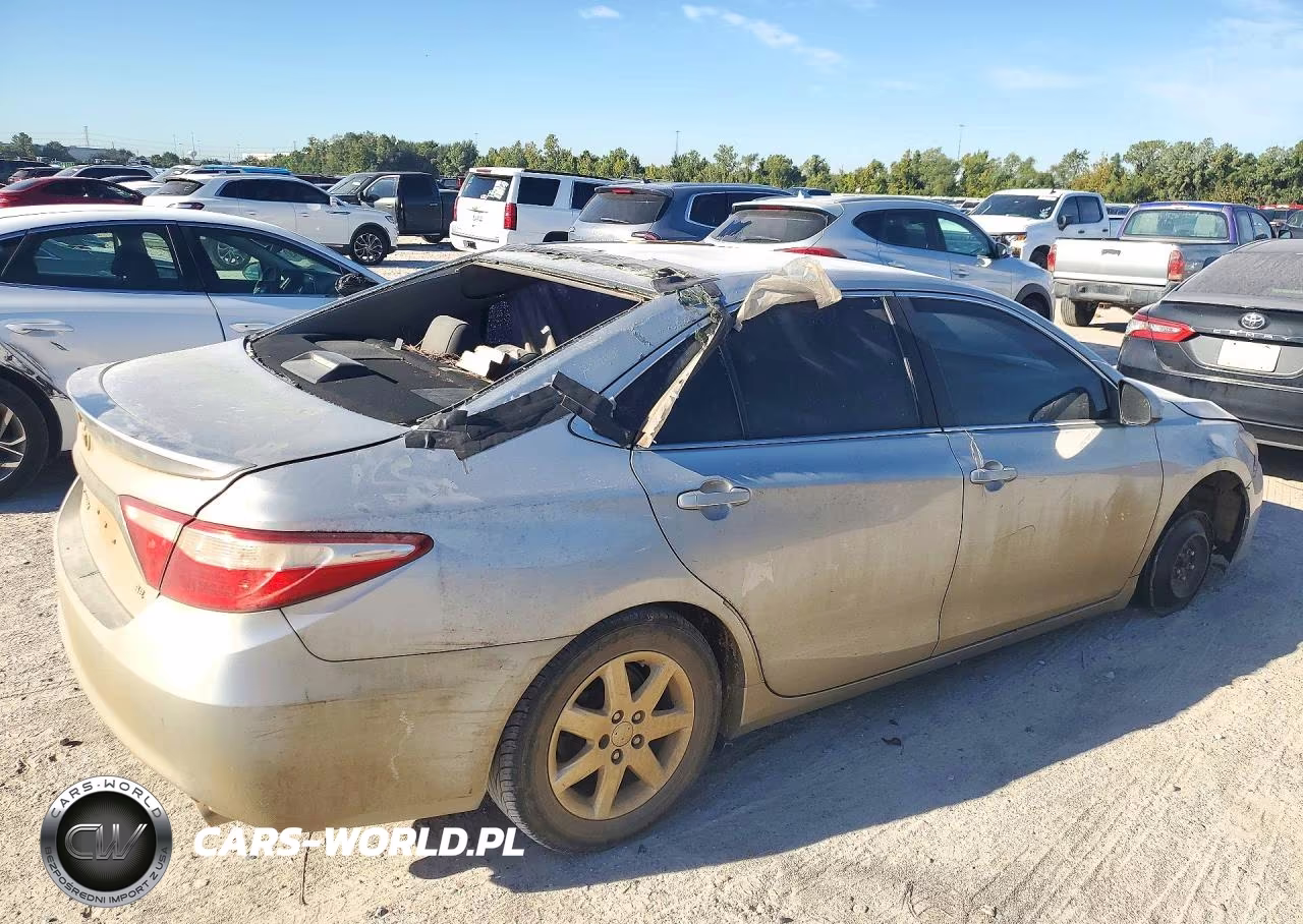 2016 Toyota Camry Se VIN:4T1BF1FK8GU558831 - 3