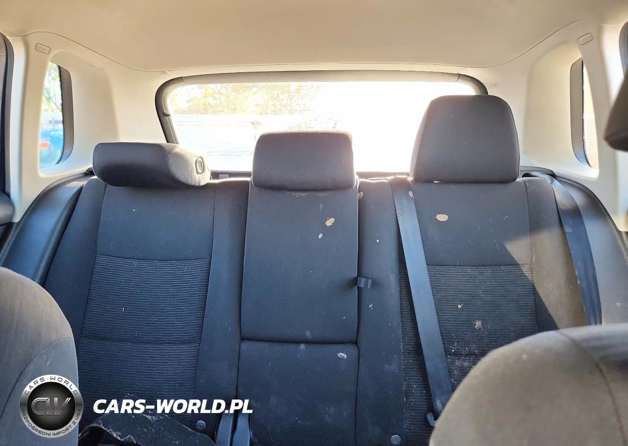 2015 Volkswagen Tiguan S VIN:WVGAV7AX1FW611828 - 10