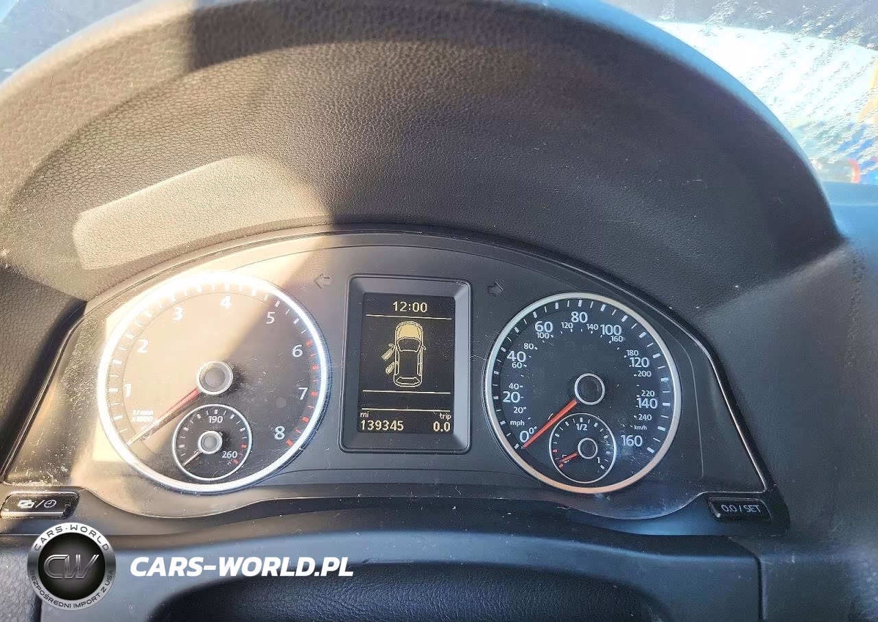 2015 Volkswagen Tiguan S VIN:WVGAV7AX1FW611828 - 9