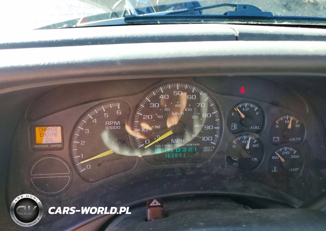 2000 Chevrolet Silverado C1500 VIN:1GCEC19T2YZ238715 - 9