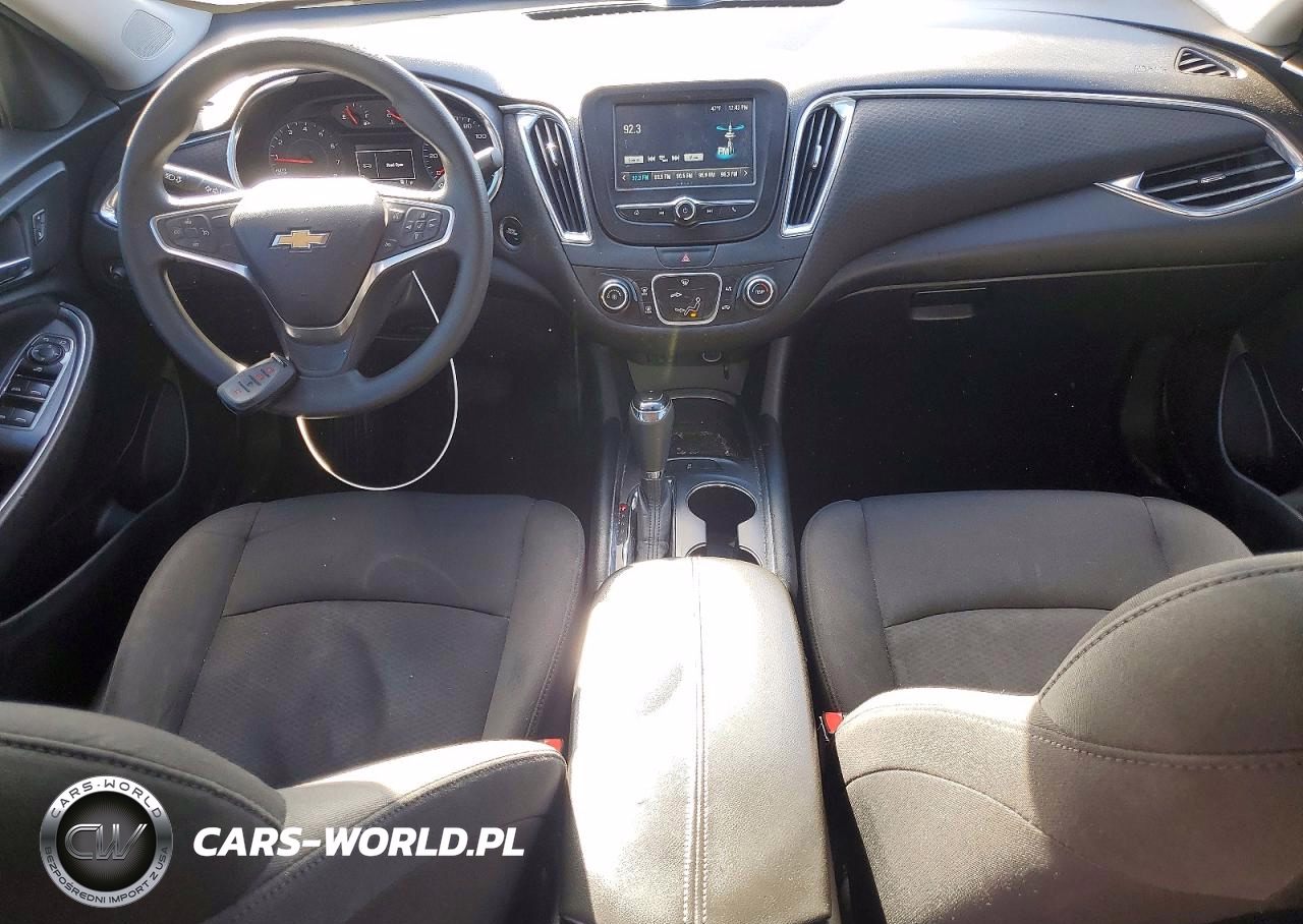 2018 Chevrolet Malibu Lt VIN:1G1ZD5ST9JF137025 - 8