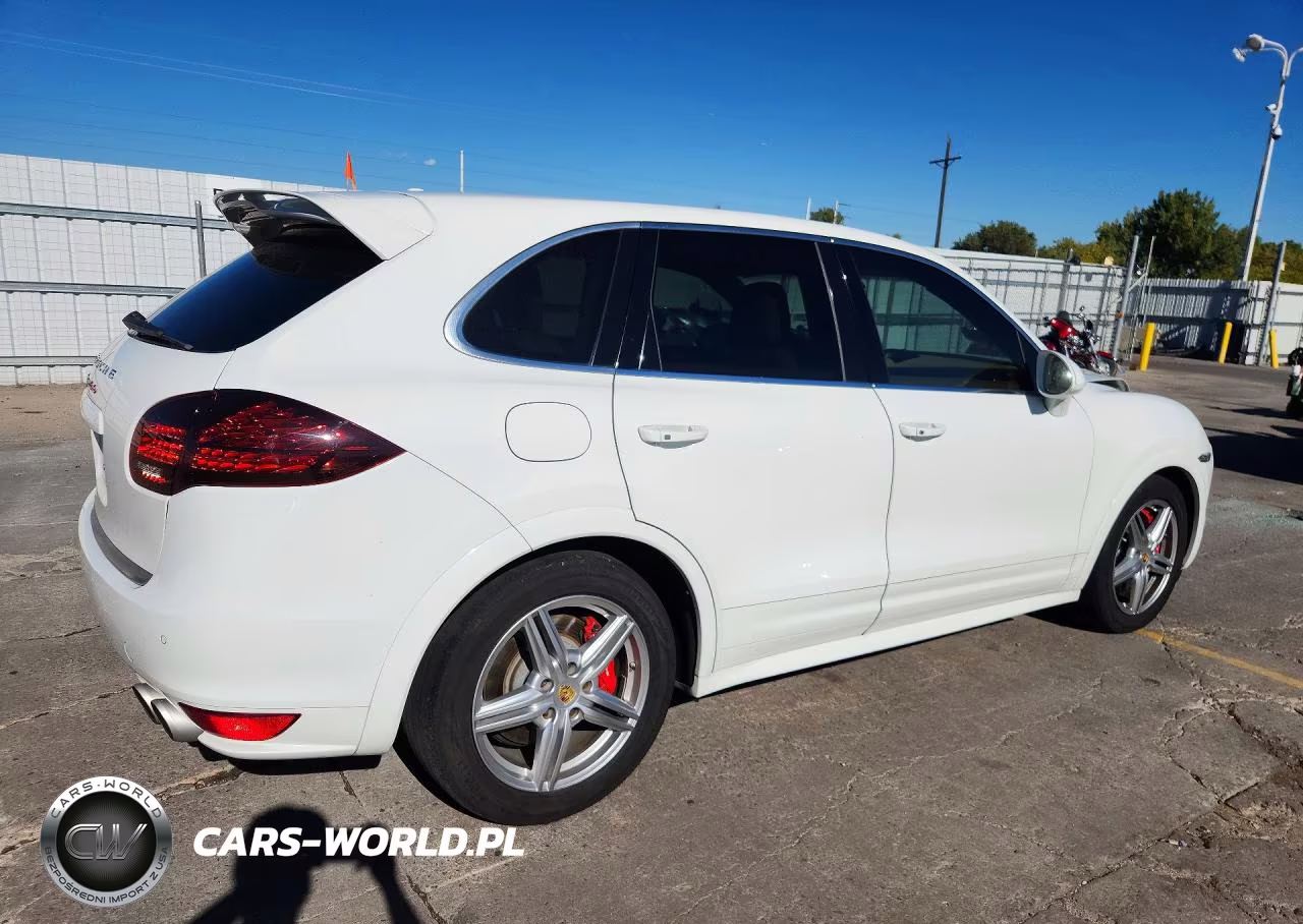 2012 Porsche Cayenne Turbo VIN:WP1AC2A27CLA84701 - 3