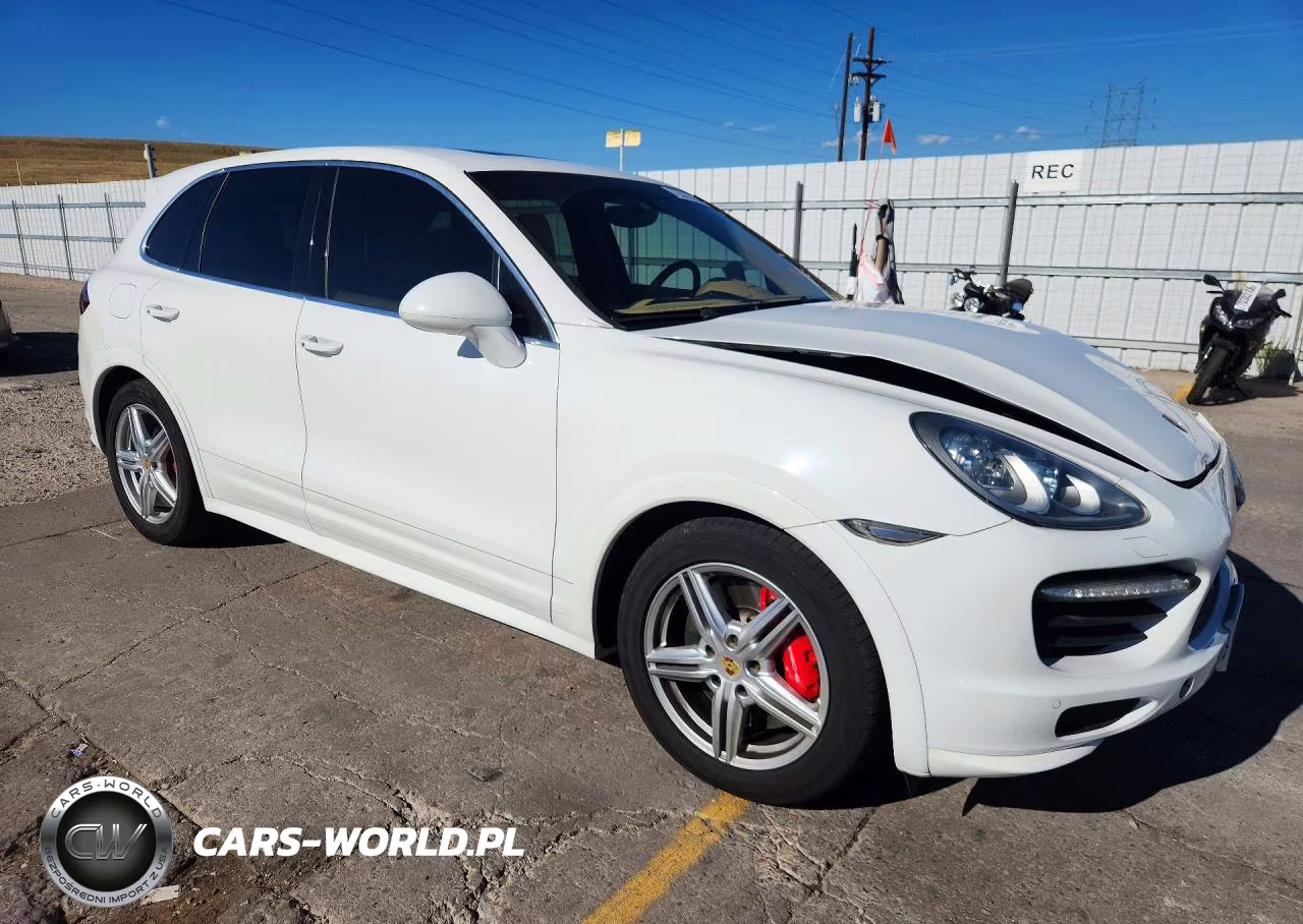 2012 Porsche Cayenne Turbo VIN:WP1AC2A27CLA84701 - 4