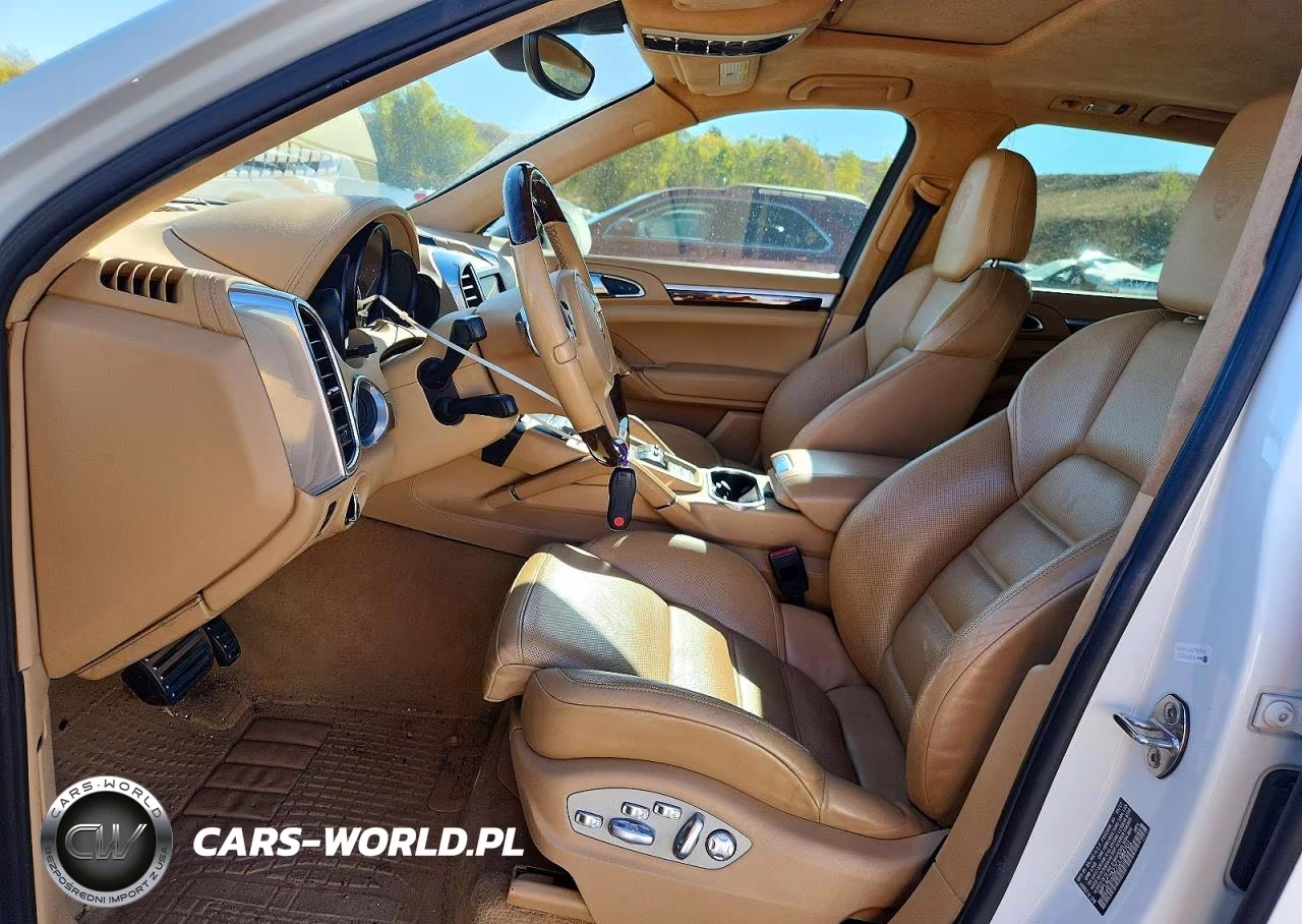 2012 Porsche Cayenne Turbo VIN:WP1AC2A27CLA84701 - 7
