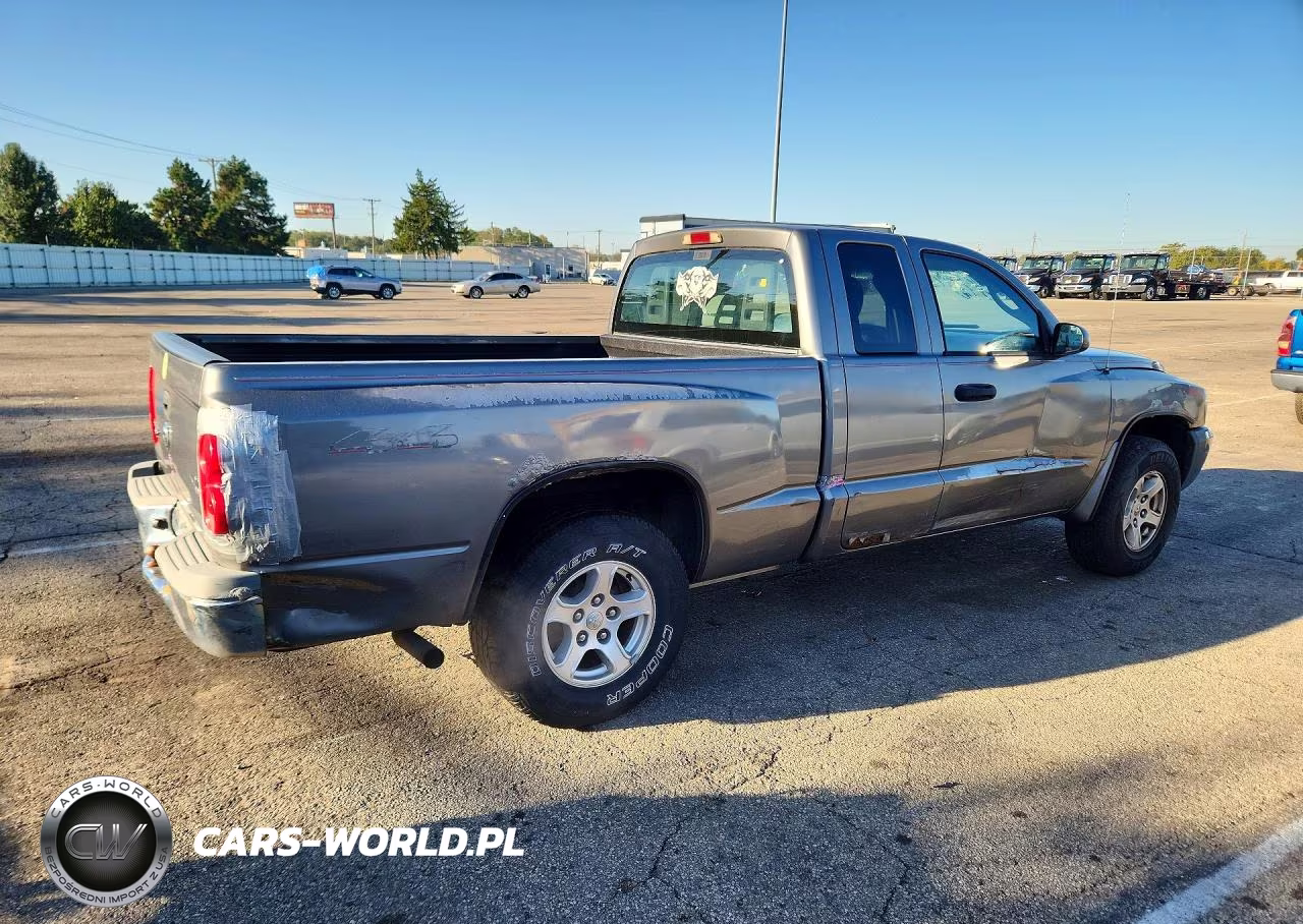 2005 Dodge Dakota Slt VIN:1D7HW42N15S220525 - 3