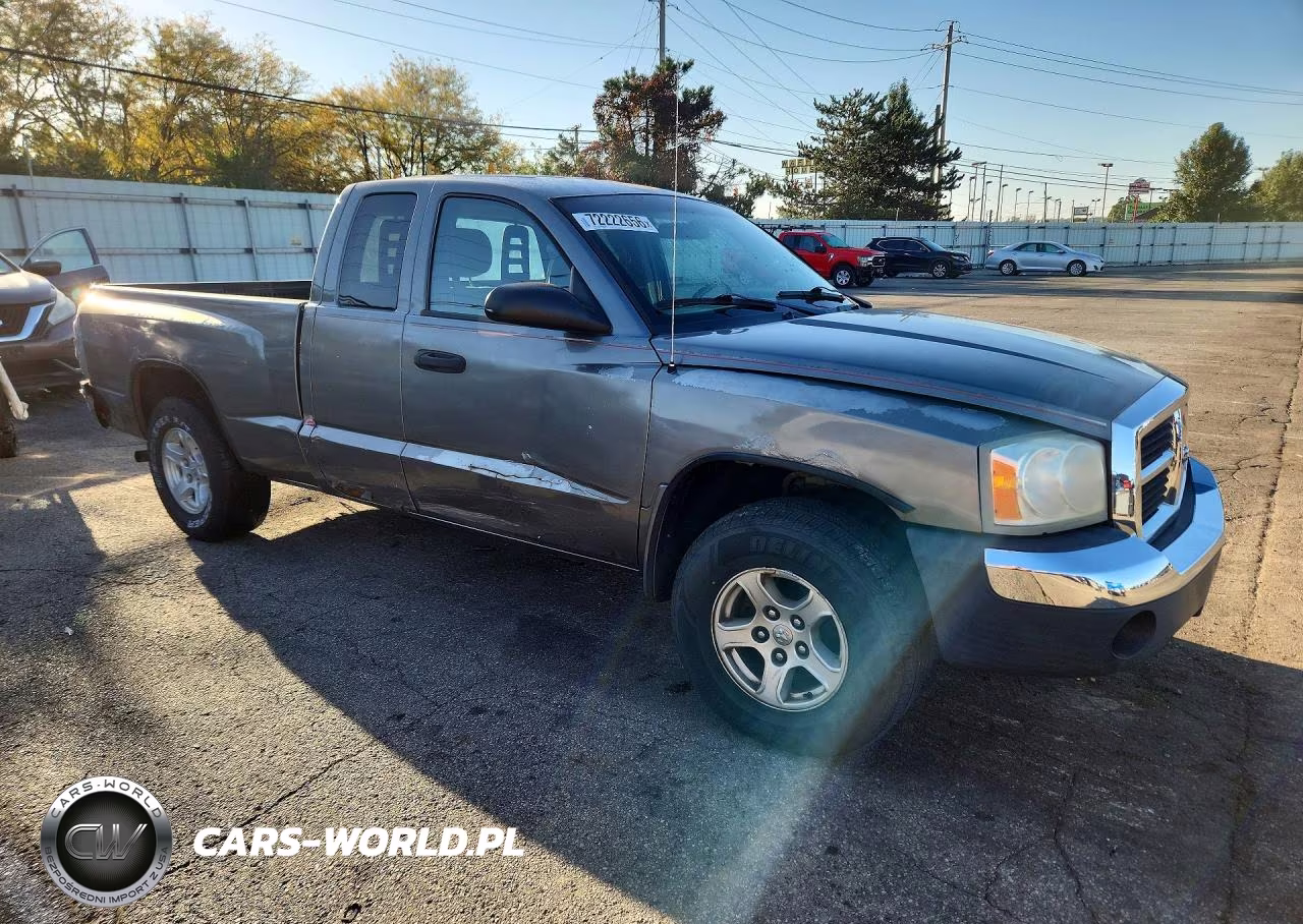 2005 Dodge Dakota Slt VIN:1D7HW42N15S220525 - 4