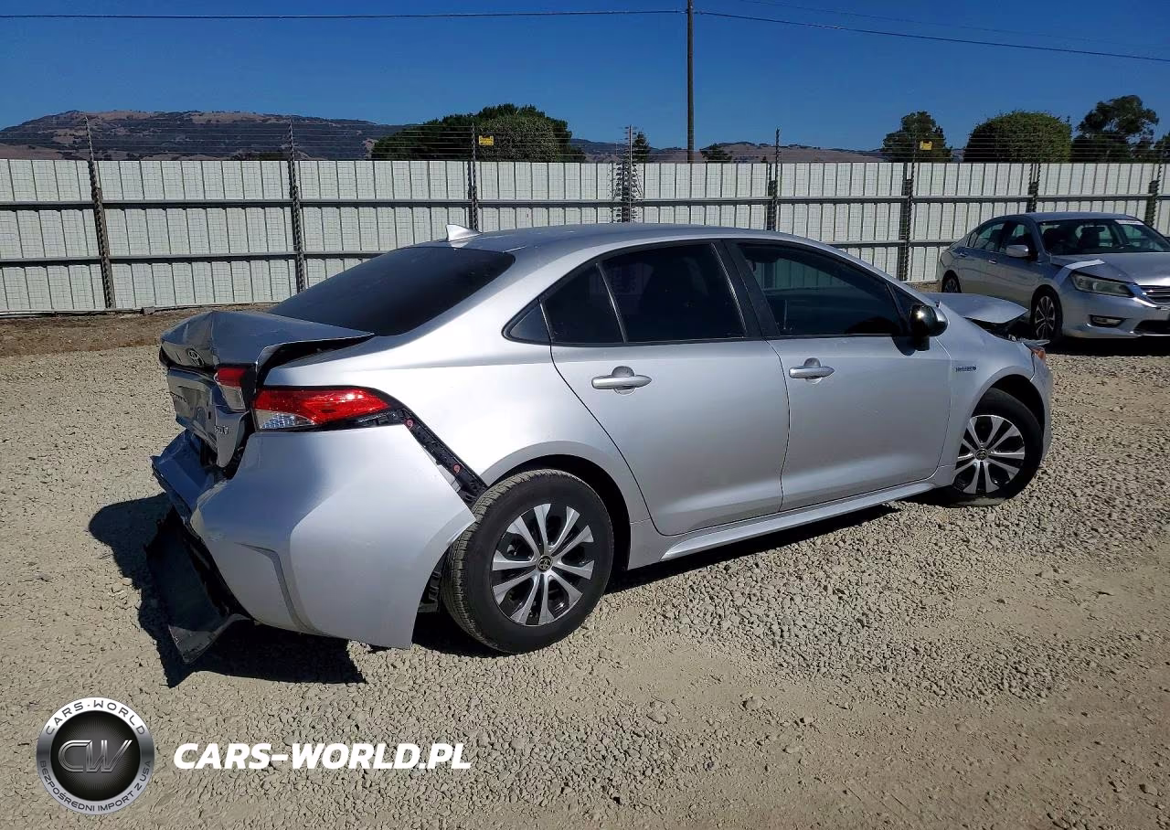 2021 Toyota Corolla Le VIN:JTDEAMDE1MJ018846 - 3