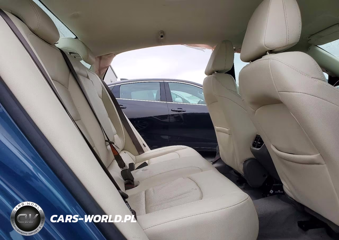 2024 Chevrolet Malibu Premier VIN:1G1ZE5ST3RF155996 - 10