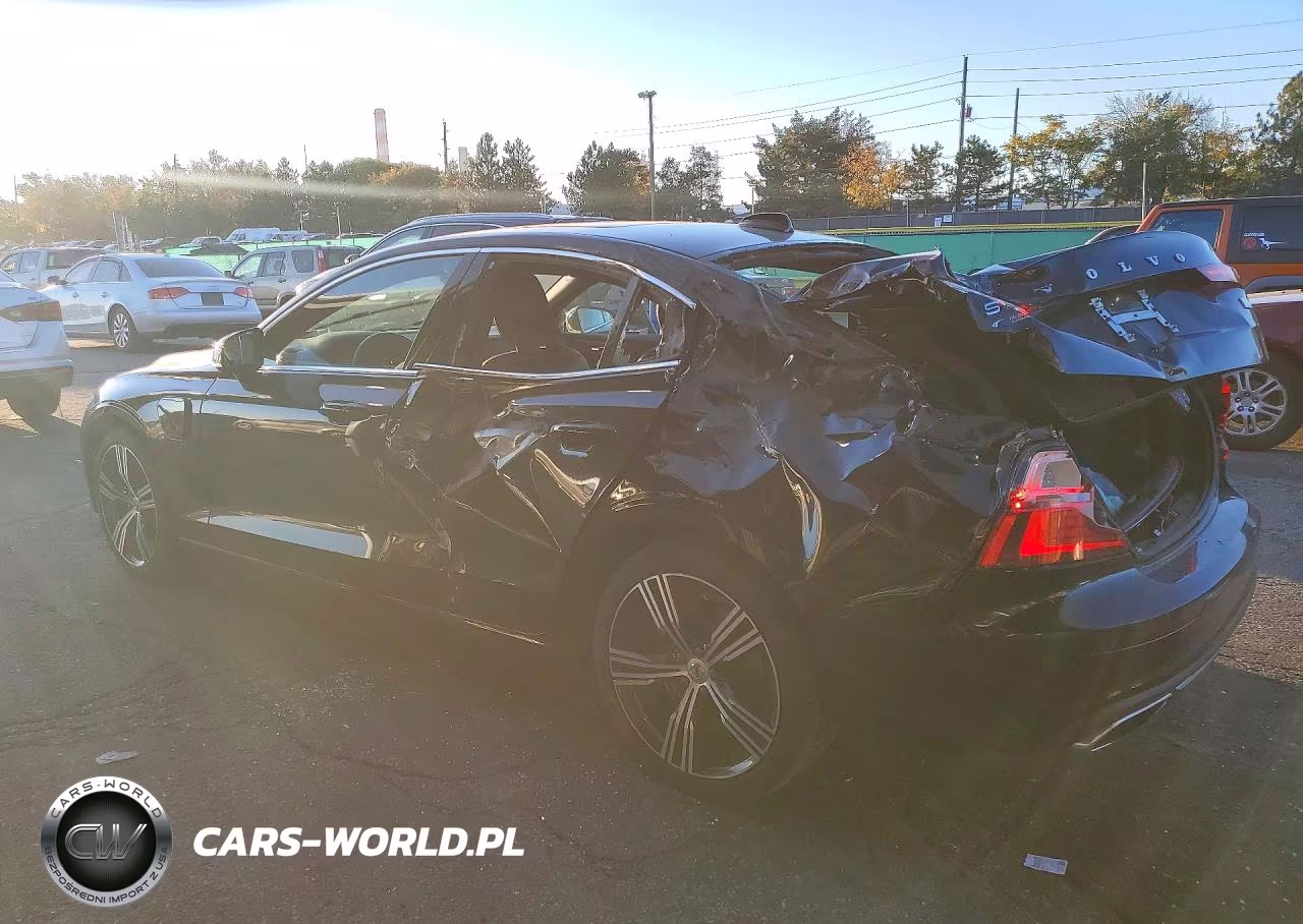 2022 Volvo S60 T8 Recharge Inscription VIN:7JRBR0FL2NG174264 - 2