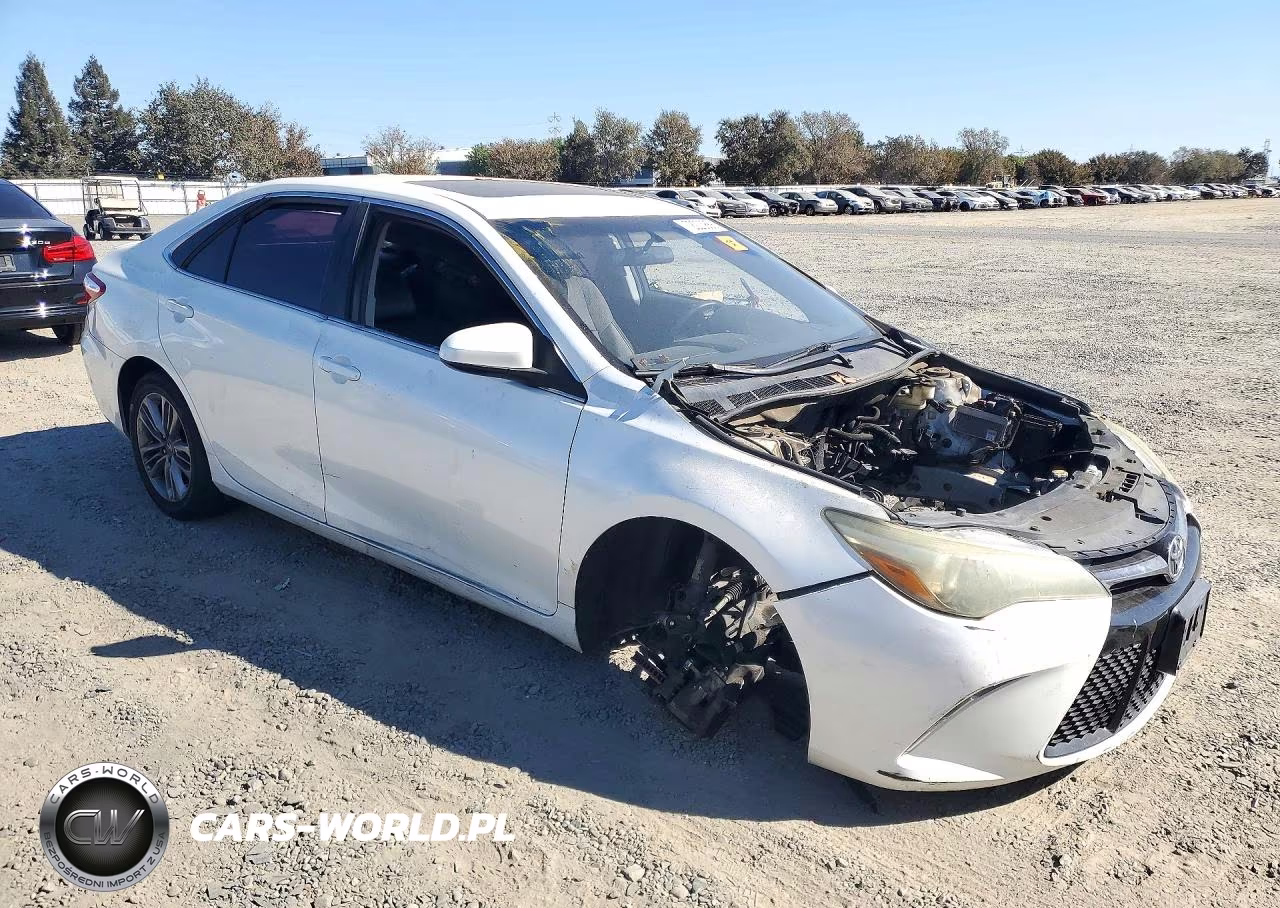 2015 Toyota Camry Se VIN:4T1BF1FK7FU482548 - 4