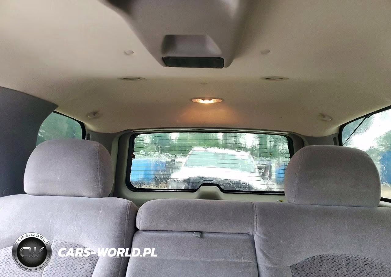 2002 Chevrolet Tahoe C1500 VIN:1GNEC13Z32R186359 - 10
