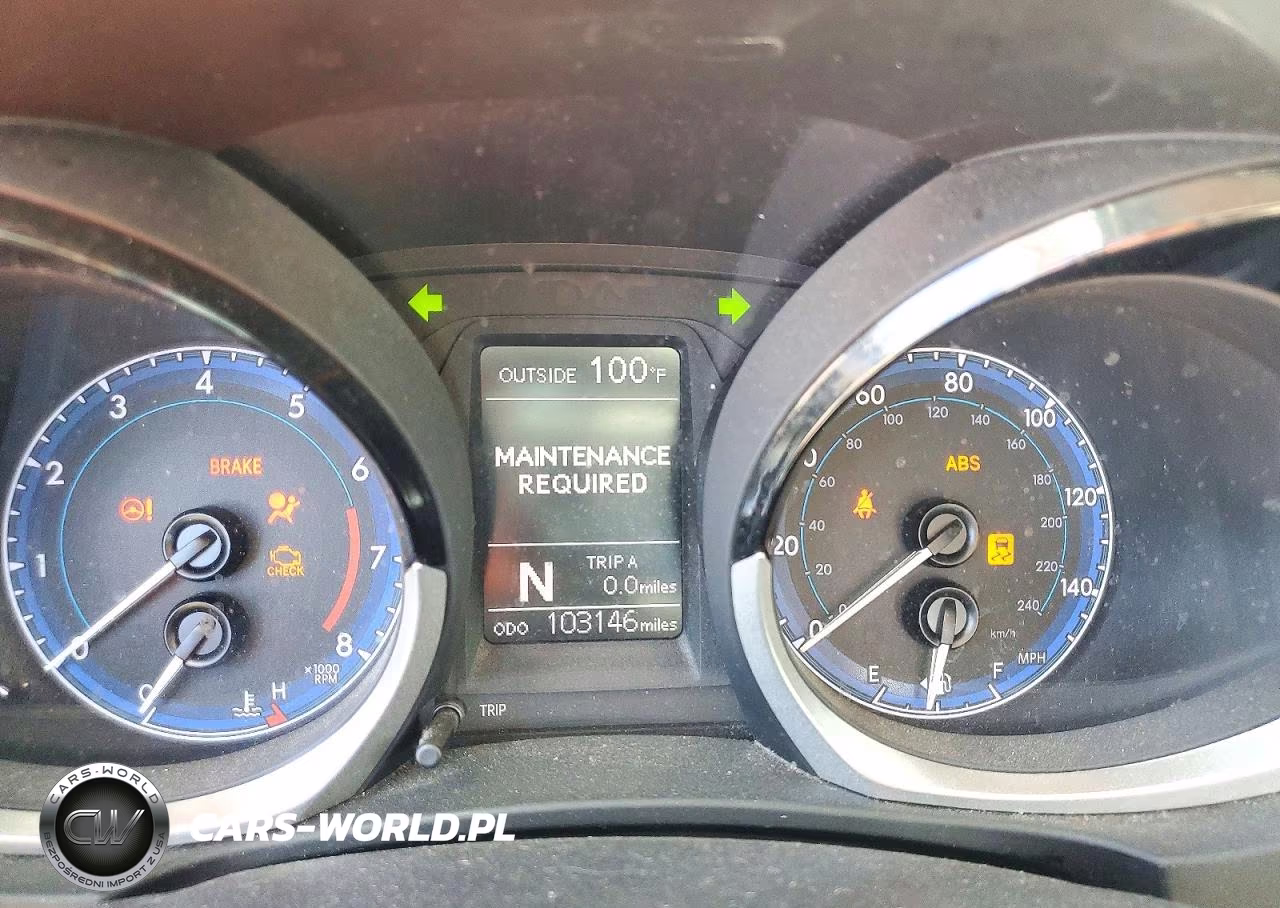 2016 Toyota Corolla S Plus VIN:5YFBURHE0GP568041 - 9