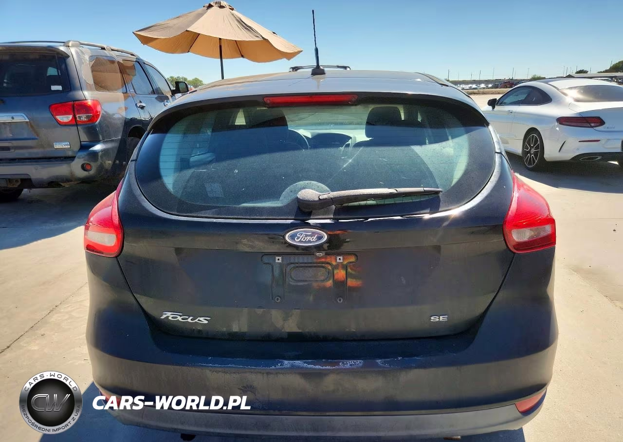 2017 Ford Focus Se VIN:1FADP3K29HL216846 - 6