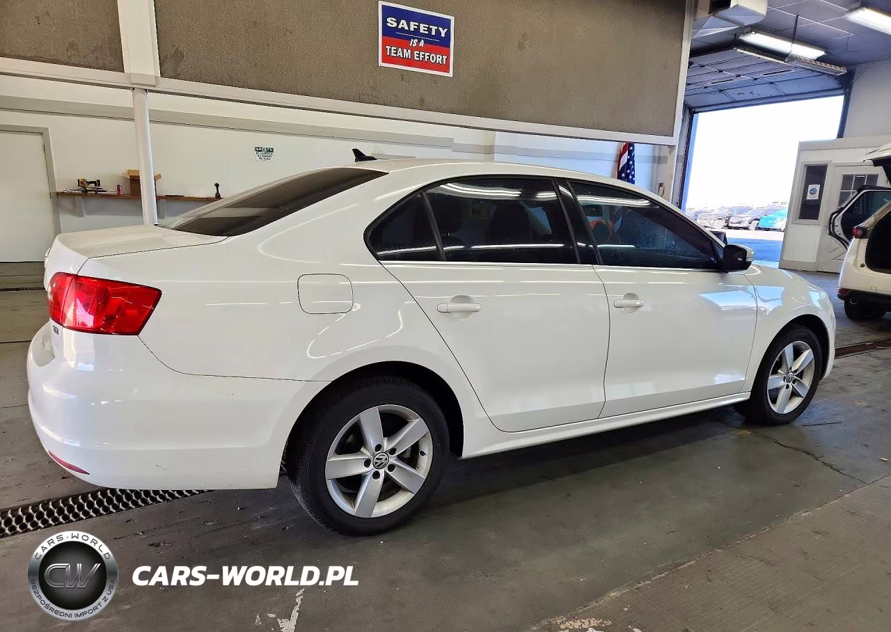 2014 Volkswagen Jetta Tdi VIN:3VWLL7AJ6EM381679 - 3