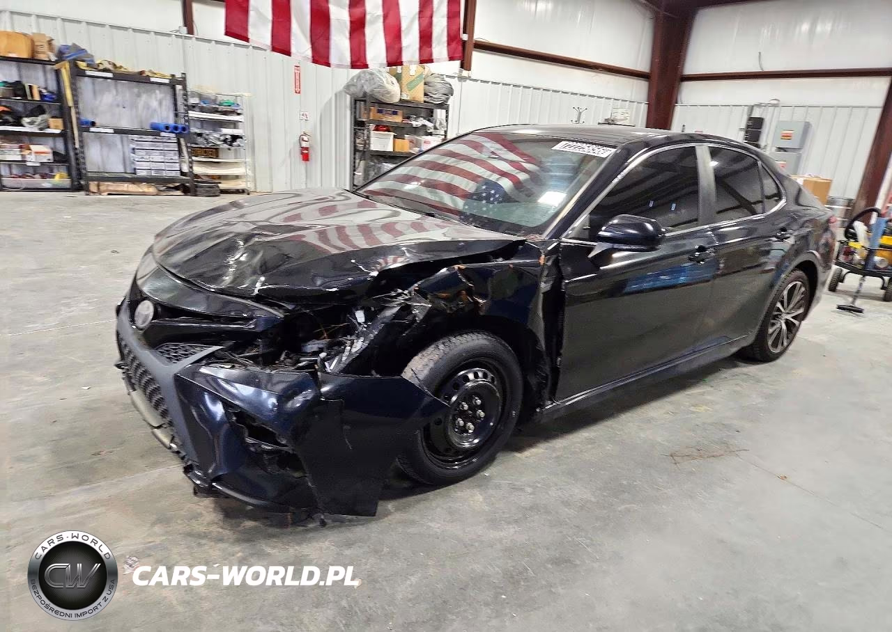 2018 Toyota Camry Se VIN:4T1B11HK1JU157463 - 1