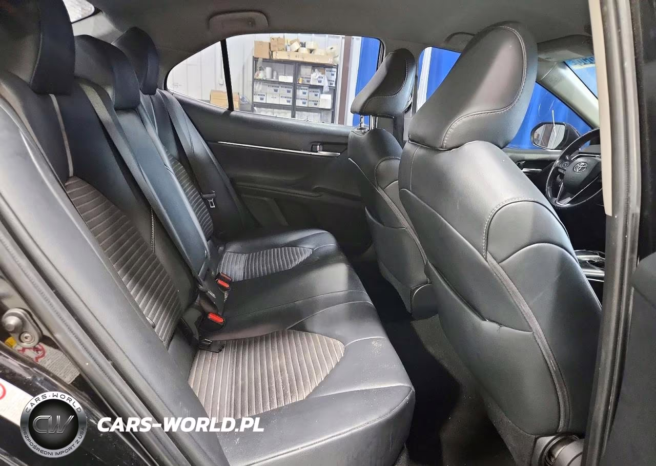 2018 Toyota Camry Se VIN:4T1B11HK1JU157463 - 10