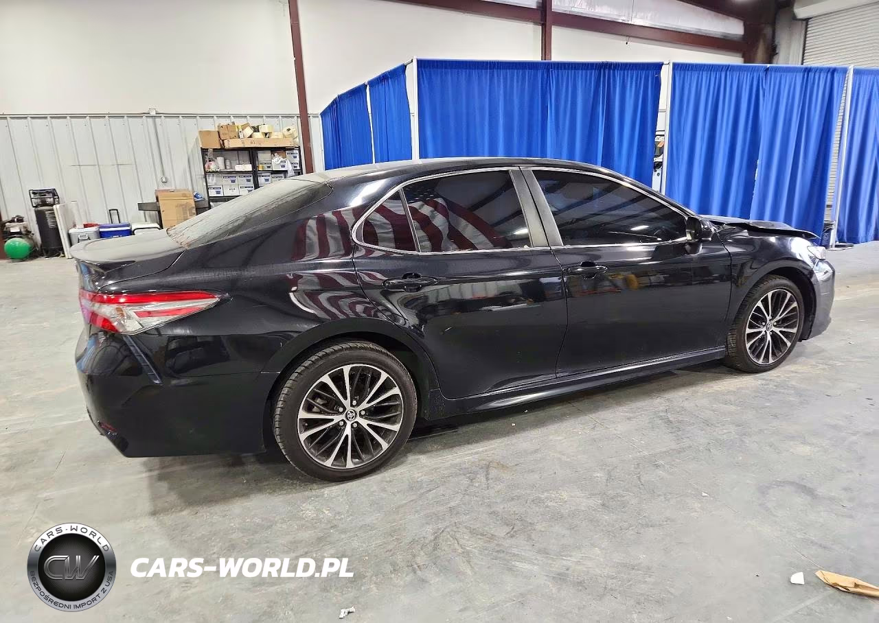 2018 Toyota Camry Se VIN:4T1B11HK1JU157463 - 3