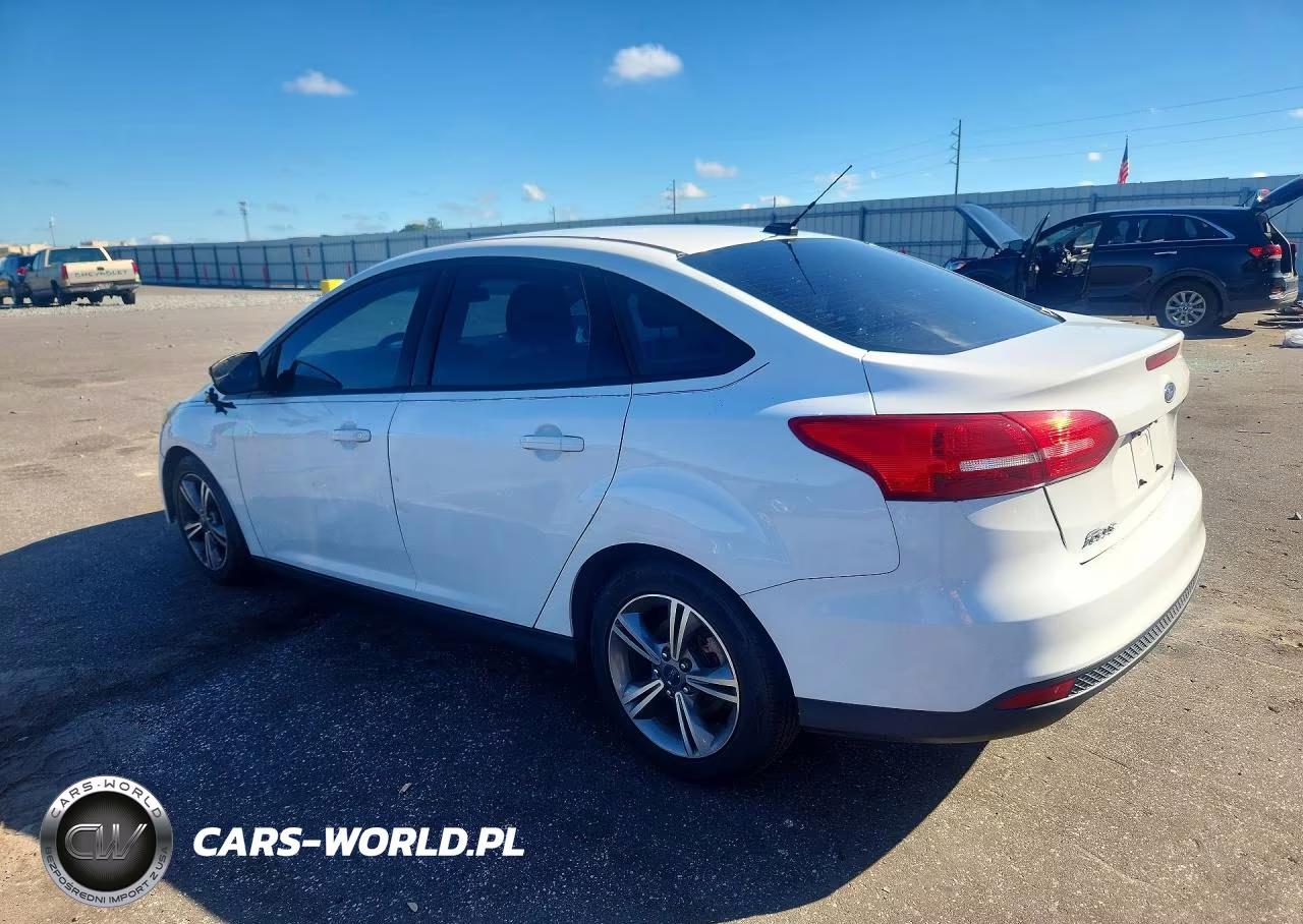 2016 Ford Focus Se VIN:1FADP3FE8GL385713 - 2