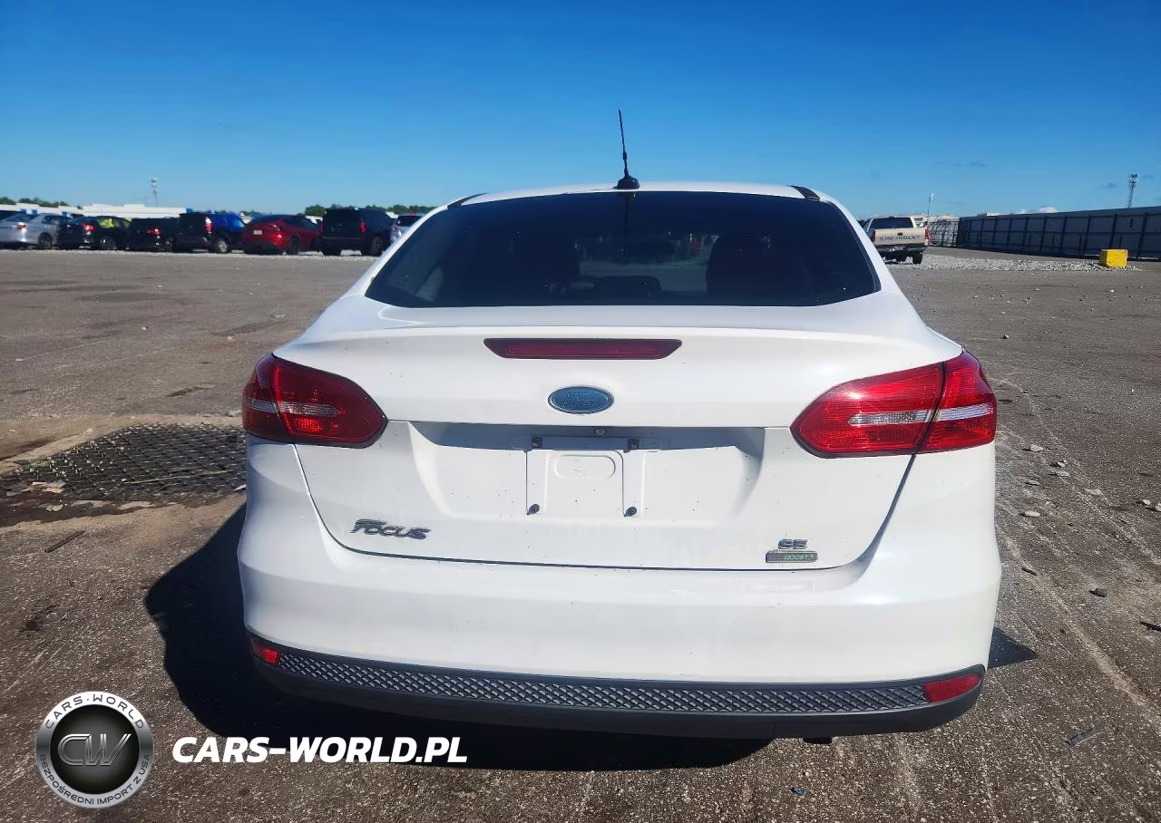 2016 Ford Focus Se VIN:1FADP3FE8GL385713 - 6