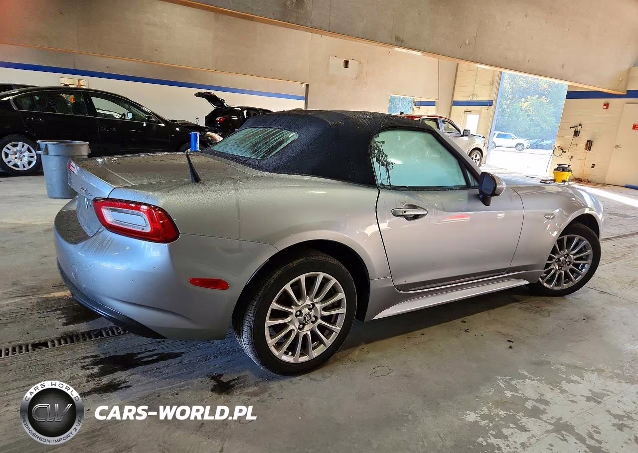 2017 Fiat 124 Spider Classica VIN:JC1NFAEK4H0122681 - 3