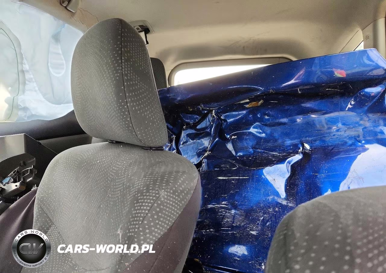 2012 Toyota Prius V Three VIN:JTDZN3EU1C3090137 - 10