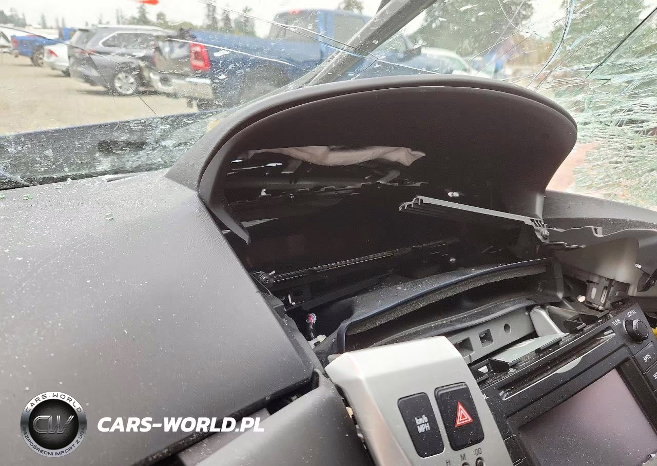 2012 Toyota Prius V Three VIN:JTDZN3EU1C3090137 - 9