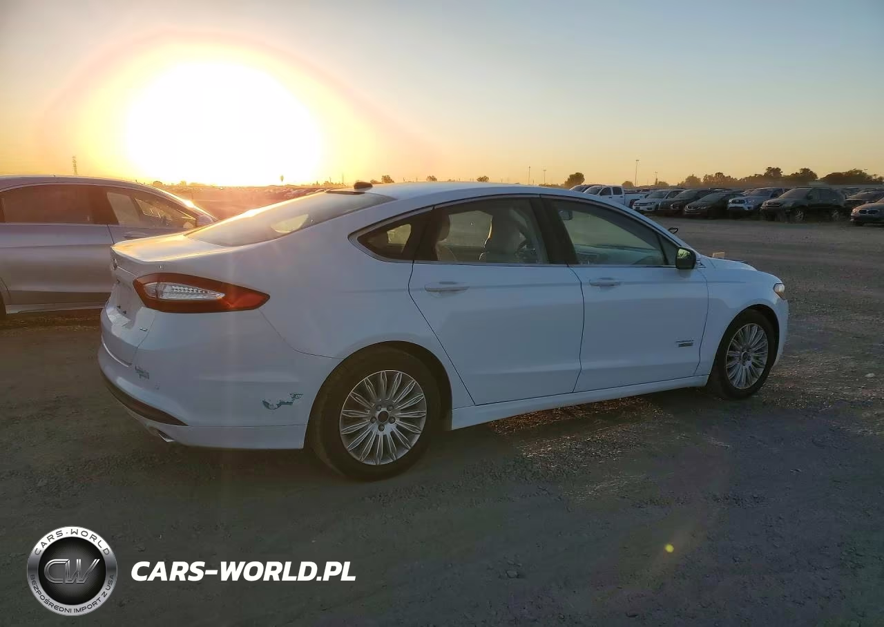 2016 Ford Fusion Se Phev VIN:3FA6P0PU5GR166495 - 3