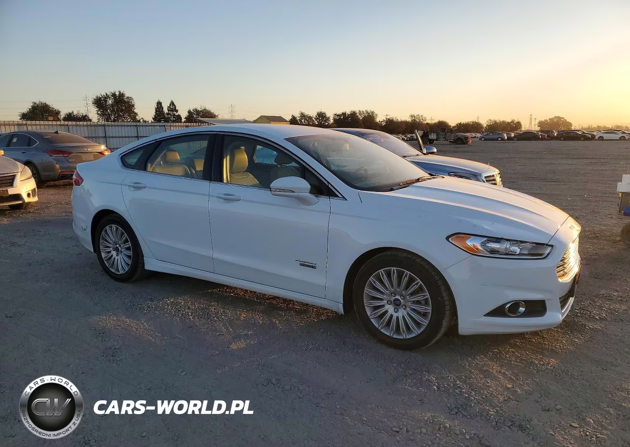 2016 Ford Fusion Se Phev VIN:3FA6P0PU5GR166495 - 4