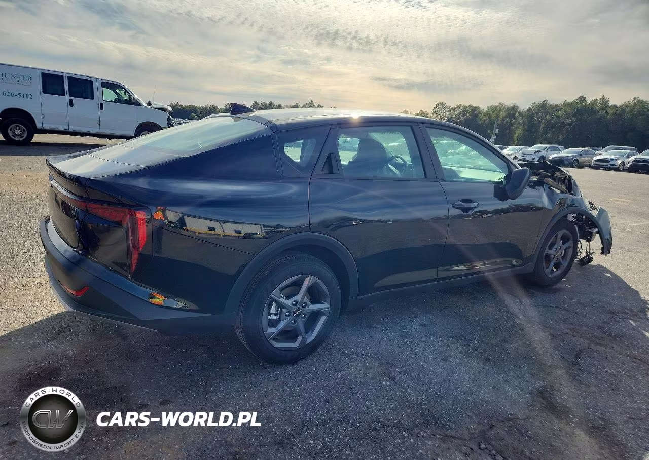 2025 Kia K4 Lxs VIN:3KPFT4DE6SE199063 - 3