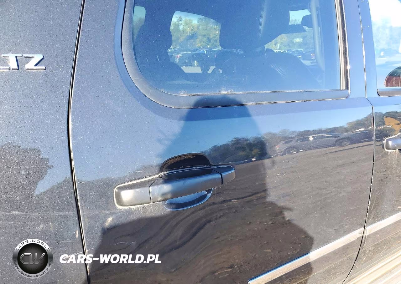 2010 Chevrolet Tahoe K1500 Ltz VIN:1GNUKCE0XAR205805 - 10