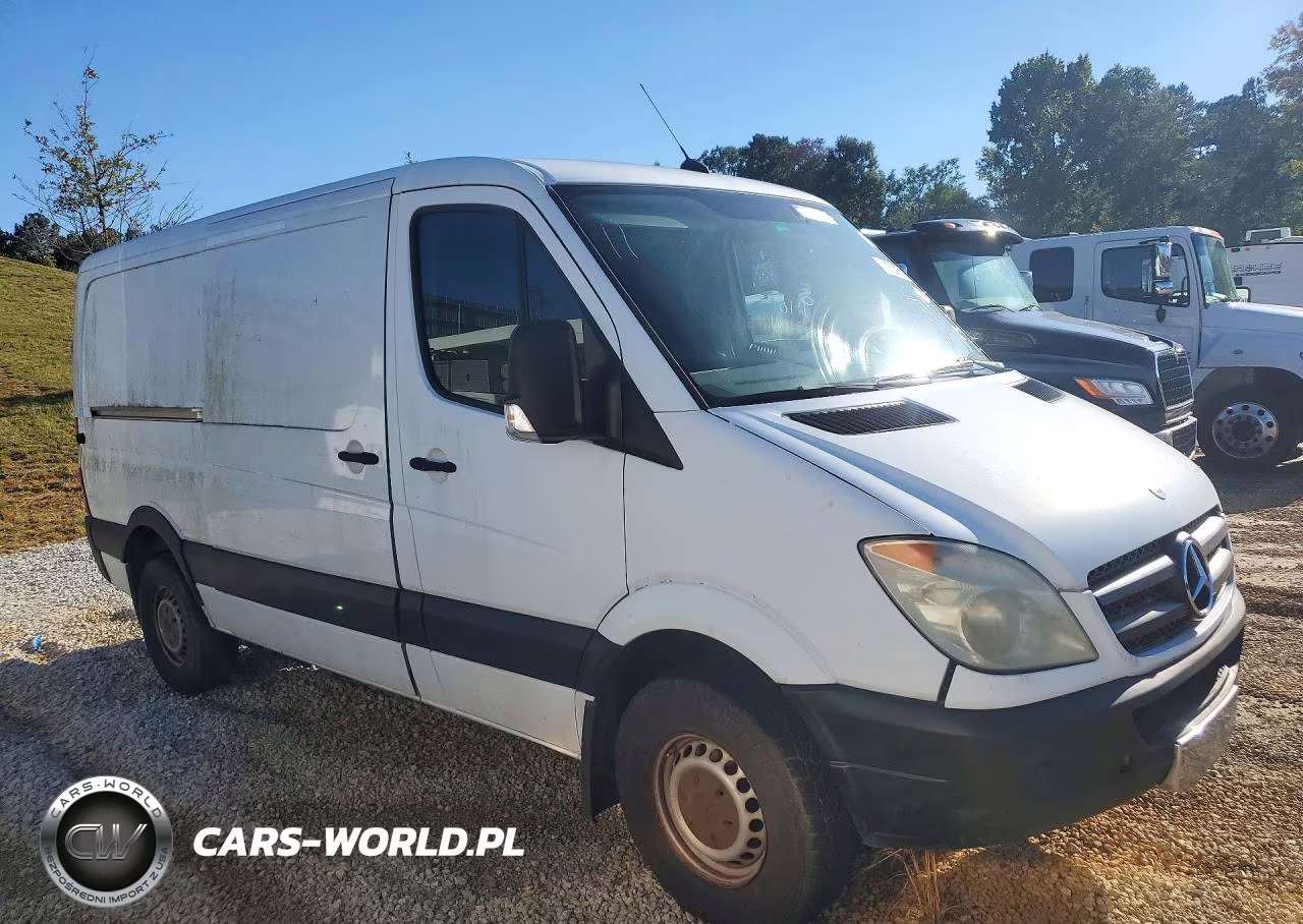 2012 Mercedes-Benz Sprinter 2500 Delivery Van VIN:WD3PE7CC8C5610471 - 4