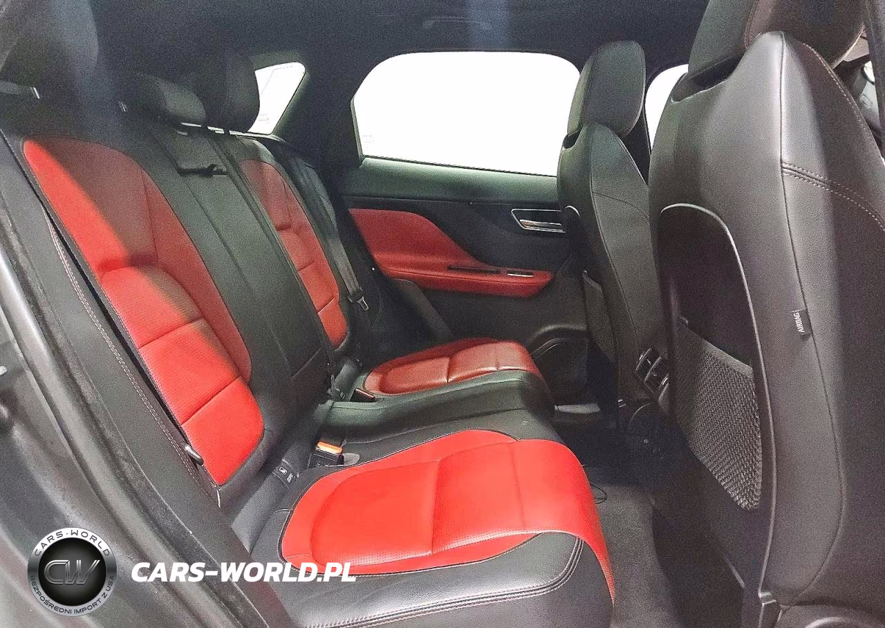 2018 Jaguar F-Pace R - Sport VIN:SADCL2GX6JA329434 - 11