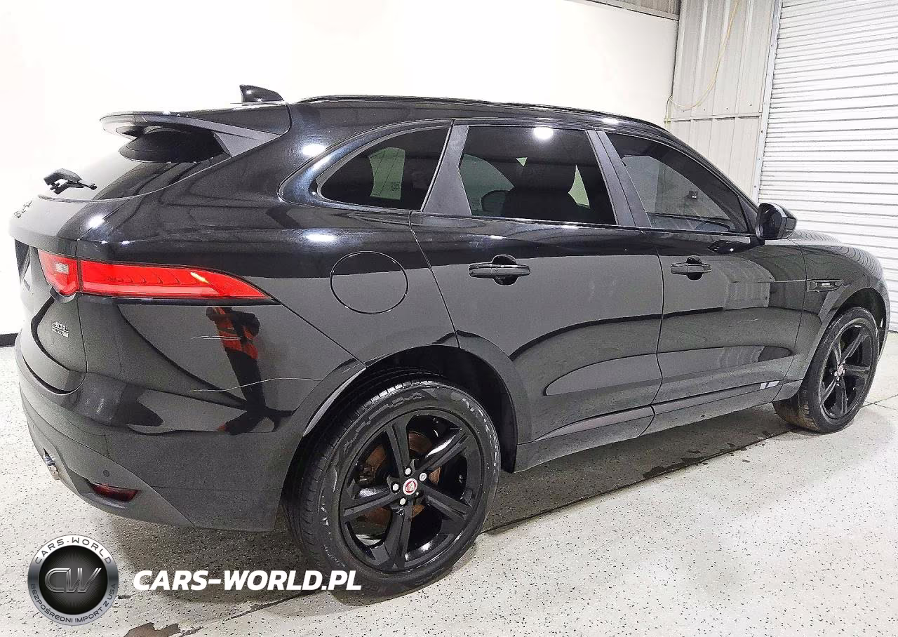 2018 Jaguar F-Pace R - Sport VIN:SADCL2GX6JA329434 - 3