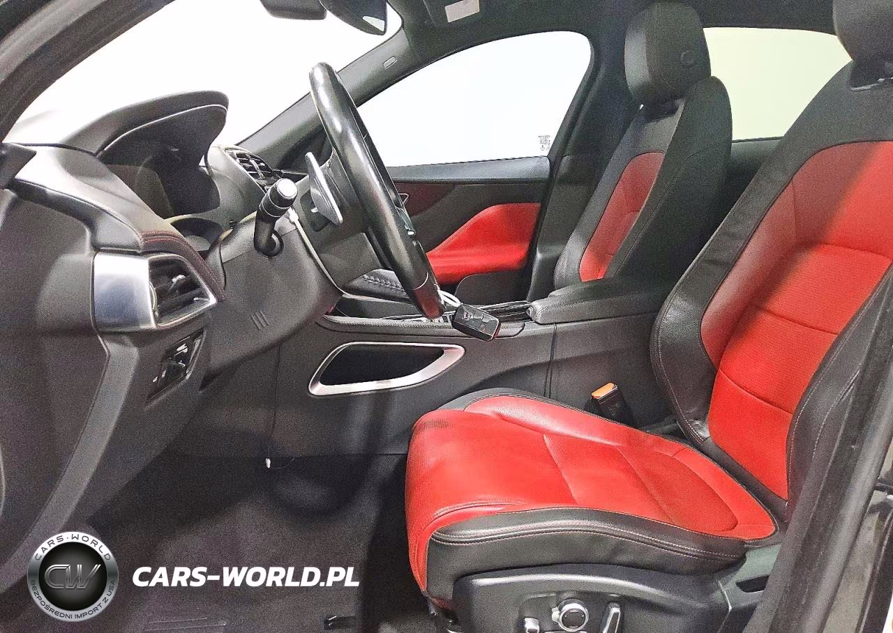 2018 Jaguar F-Pace R - Sport VIN:SADCL2GX6JA329434 - 7