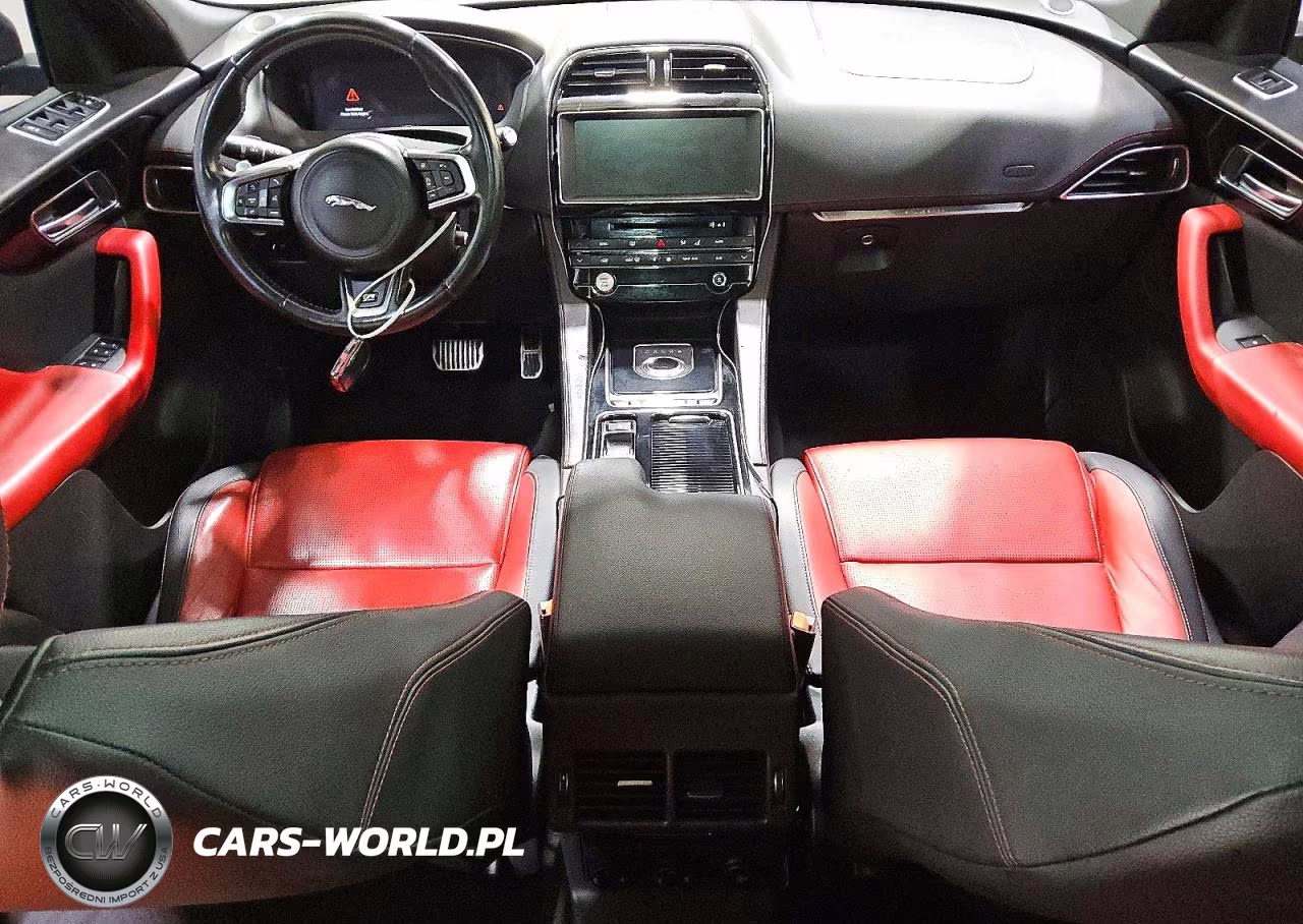 2018 Jaguar F-Pace R - Sport VIN:SADCL2GX6JA329434 - 8