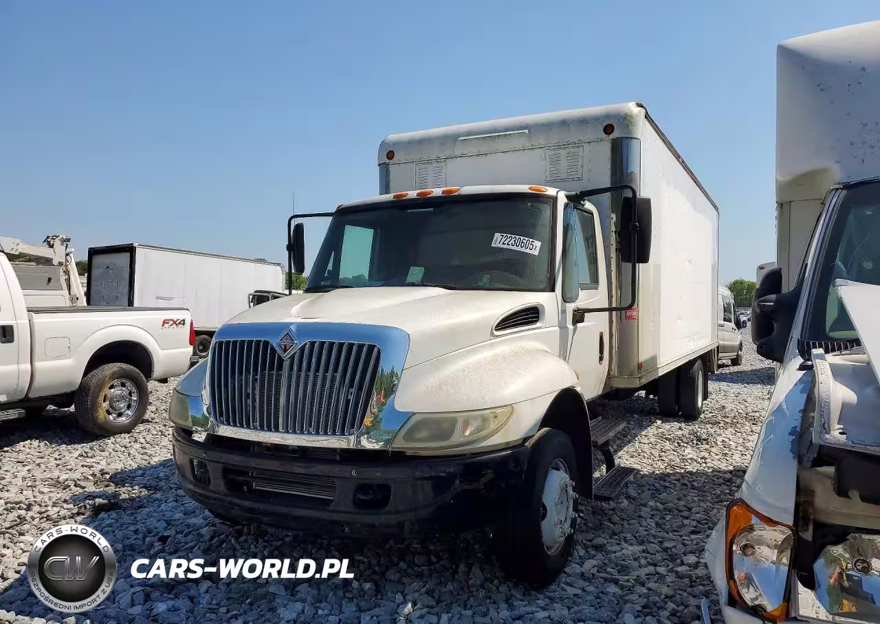 2006 International 4200 Box Truck